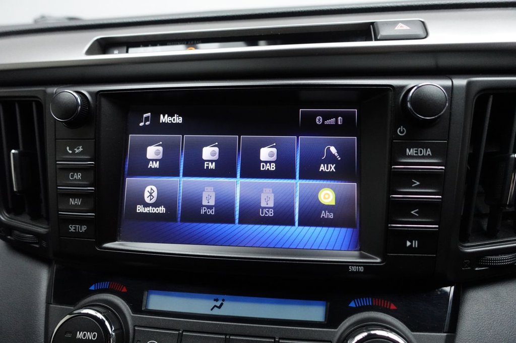 2018 Toyota RAV4 — image 11