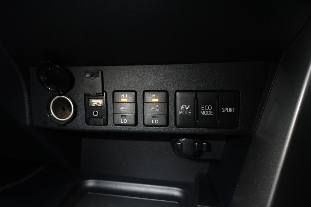 2018 Toyota RAV4 — image 26
