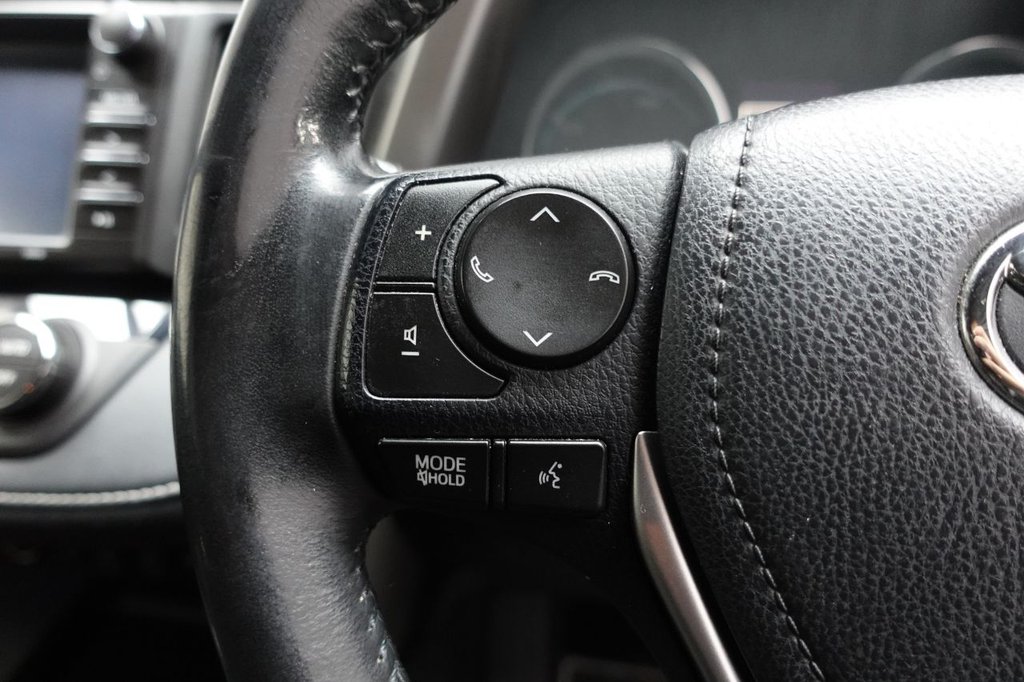 2018 Toyota RAV4 — image 19