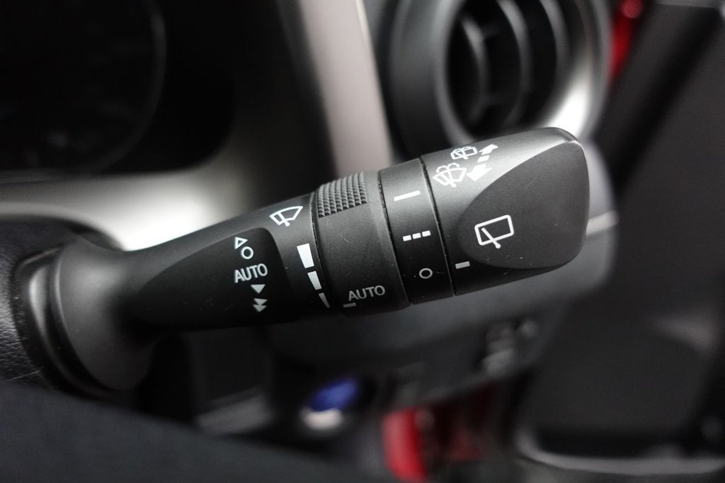 2018 Toyota RAV4 — image 22