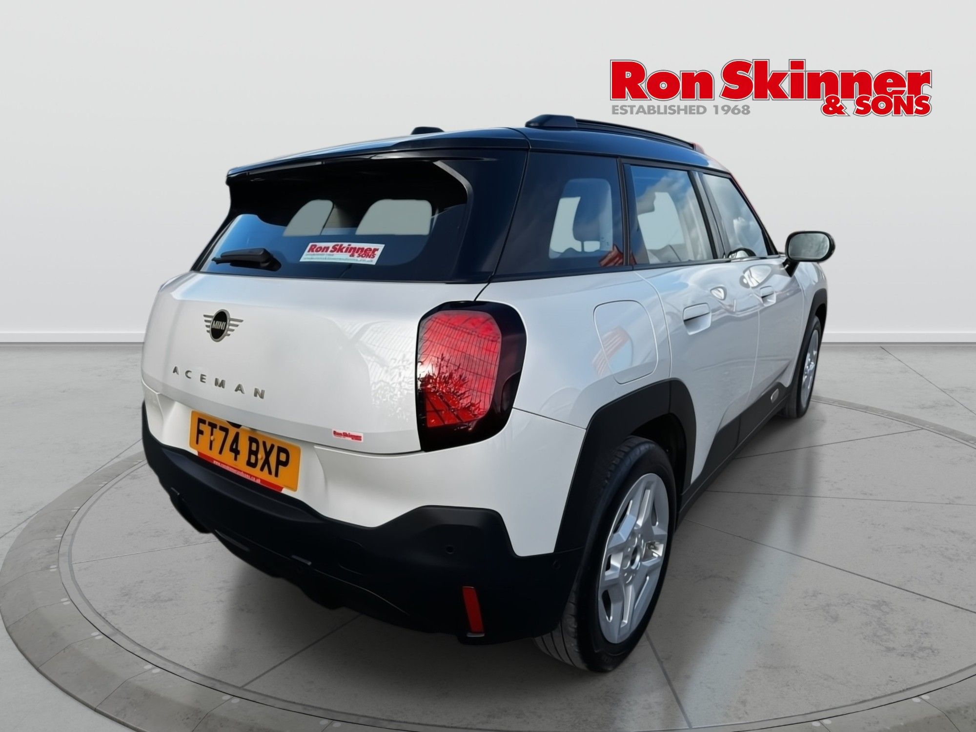 2025 MINI Aceman — image 4