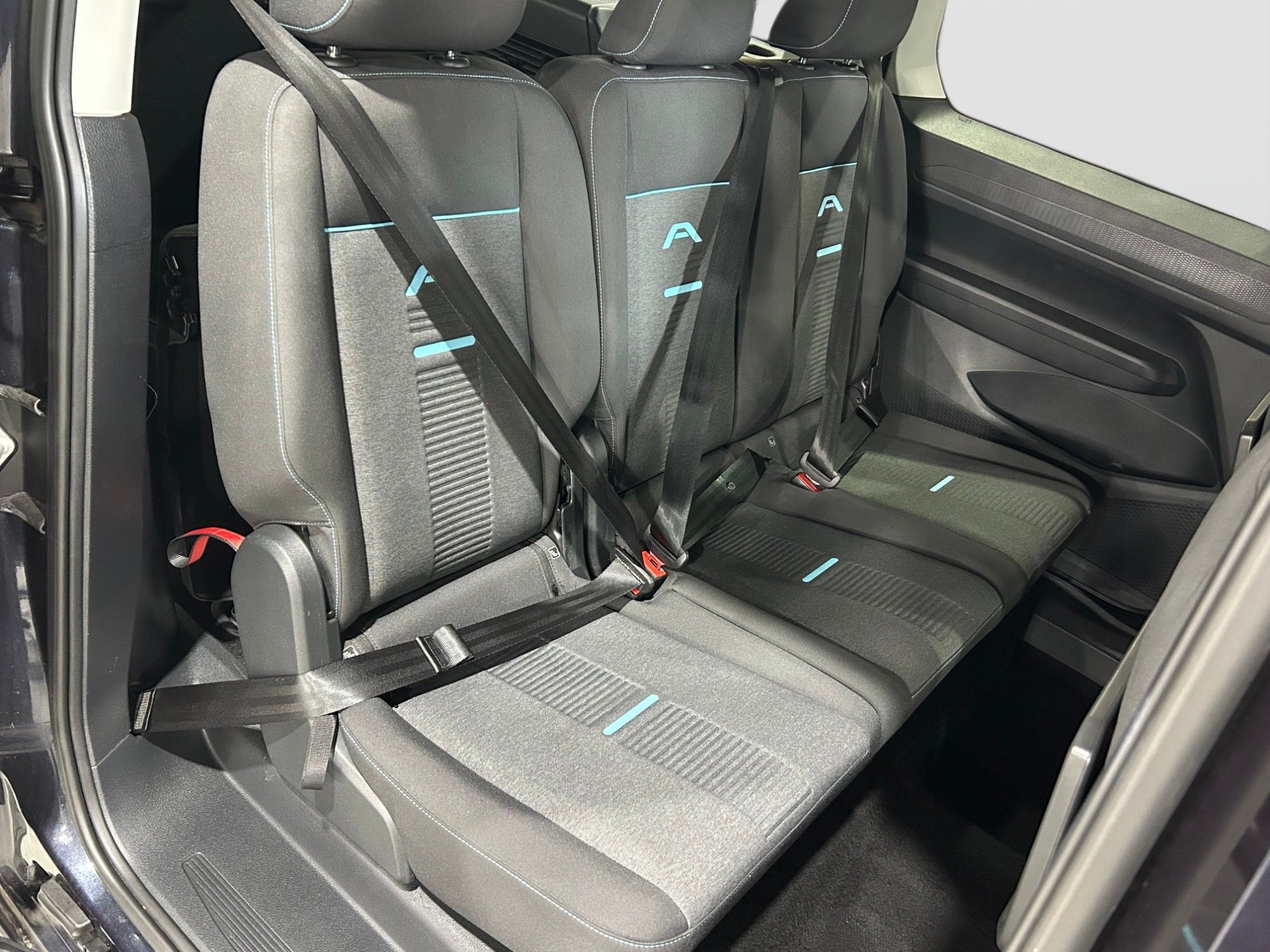 2023 Ford Grand Tourneo Connect — image 6