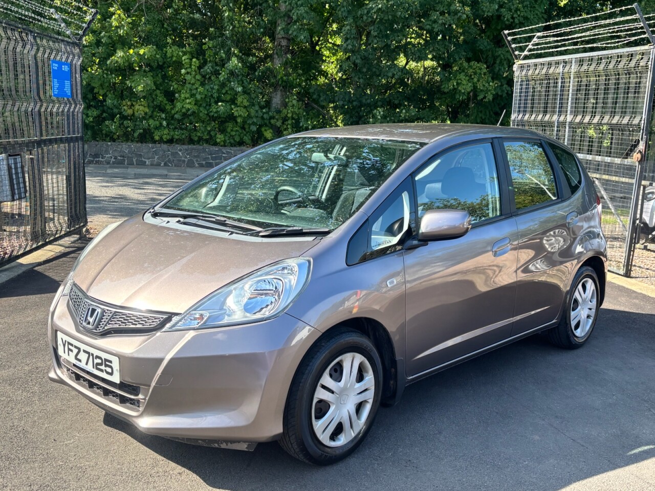 2015 HONDA JAZZ 1.2 i-VTEC SE Hatchback 5dr Petrol Manual Euro 5 (s/s) (90 ps) - vehicle photo 3 for sale on PureCar