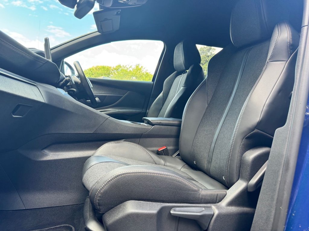 2017 Peugeot 3008 — image 19