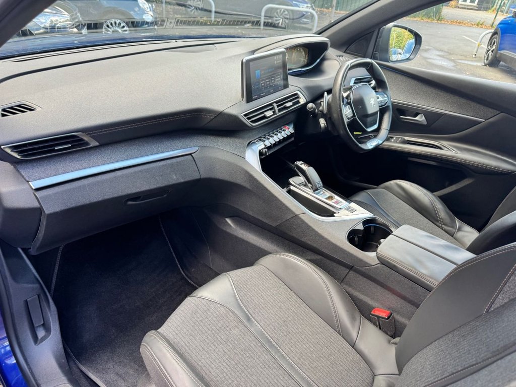 2017 Peugeot 3008 — image 21