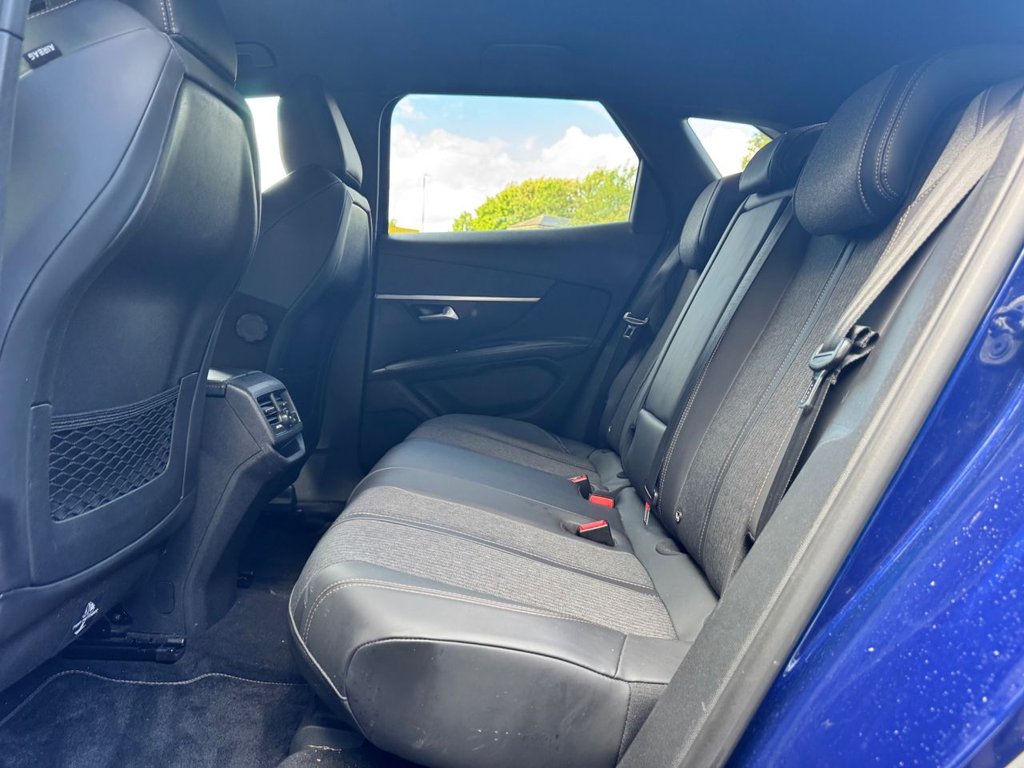 2017 Peugeot 3008 — image 22