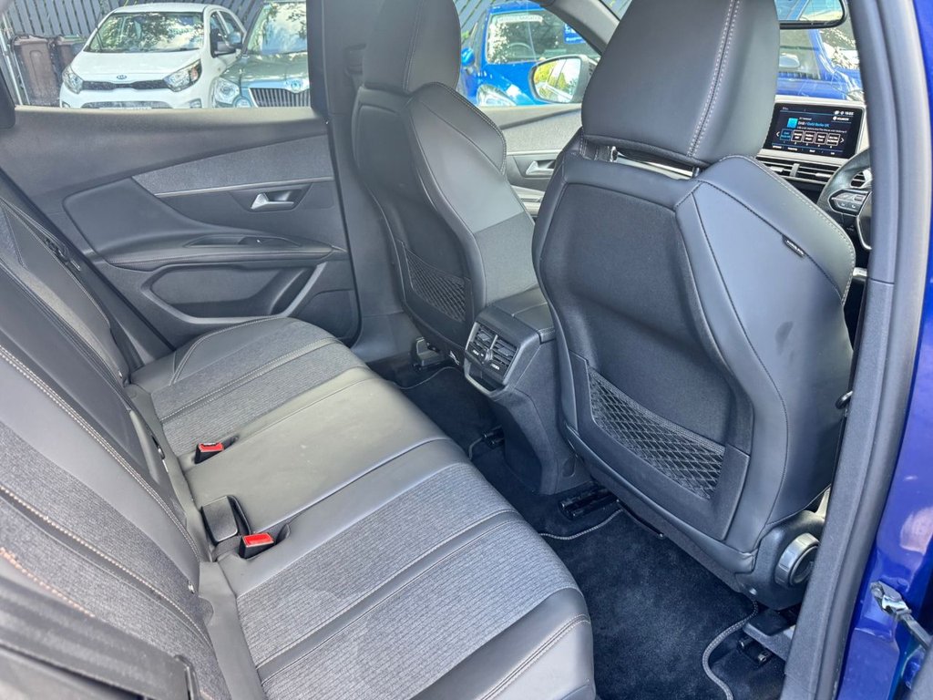 2017 Peugeot 3008 — image 28