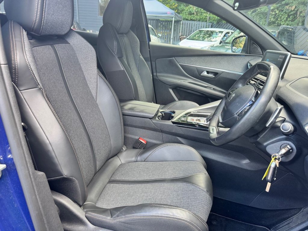 2017 Peugeot 3008 — image 31