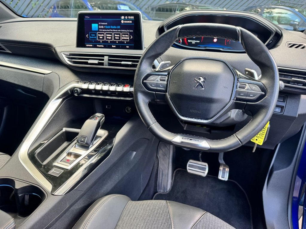 2017 Peugeot 3008 — image 33