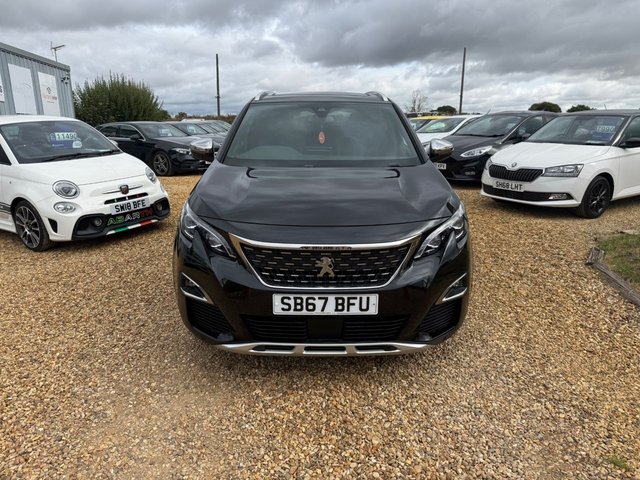 2017 Peugeot 3008 — image 2