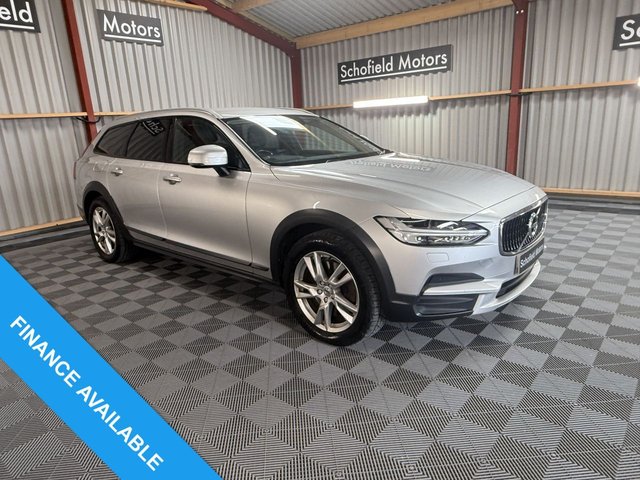 2017 Volvo V90 Cross Country