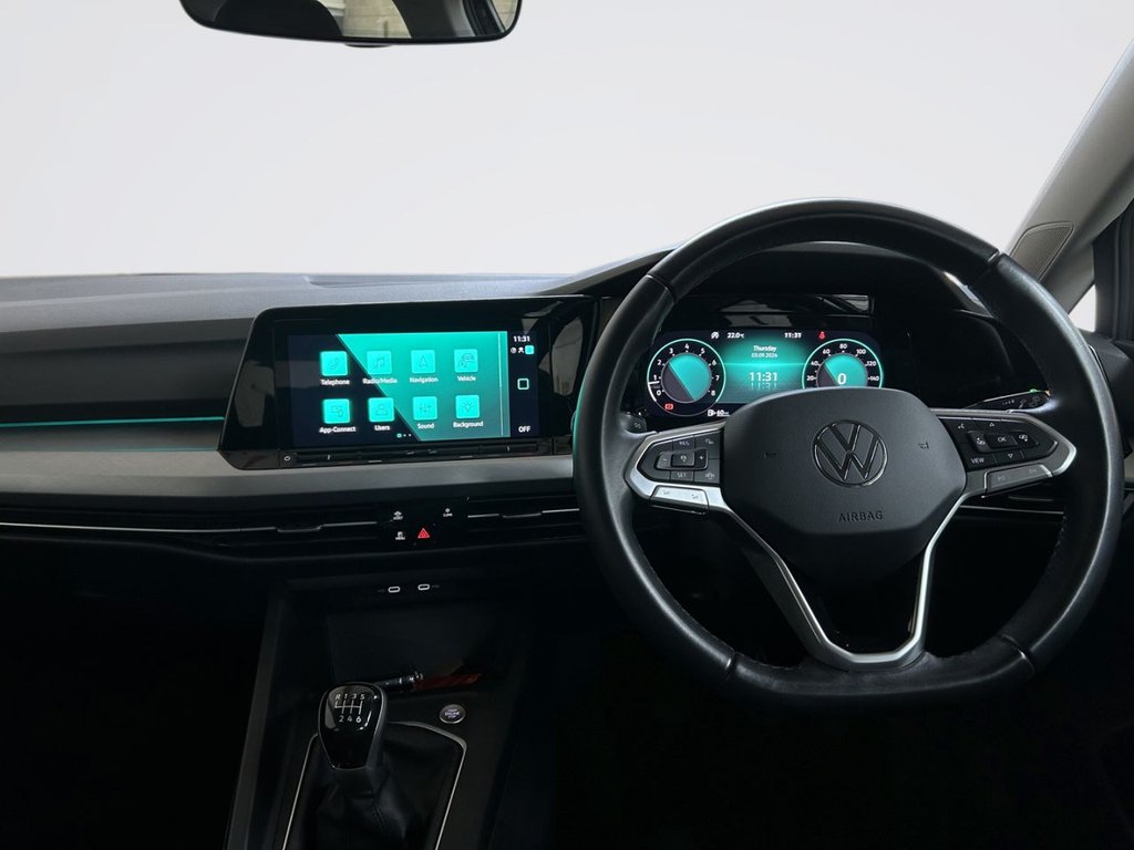 2024 Volkswagen Golf — image 10