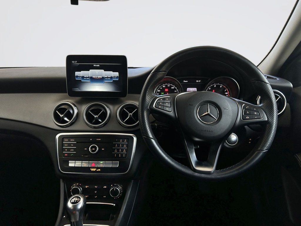 2019 Mercedes-Benz GLA — image 8
