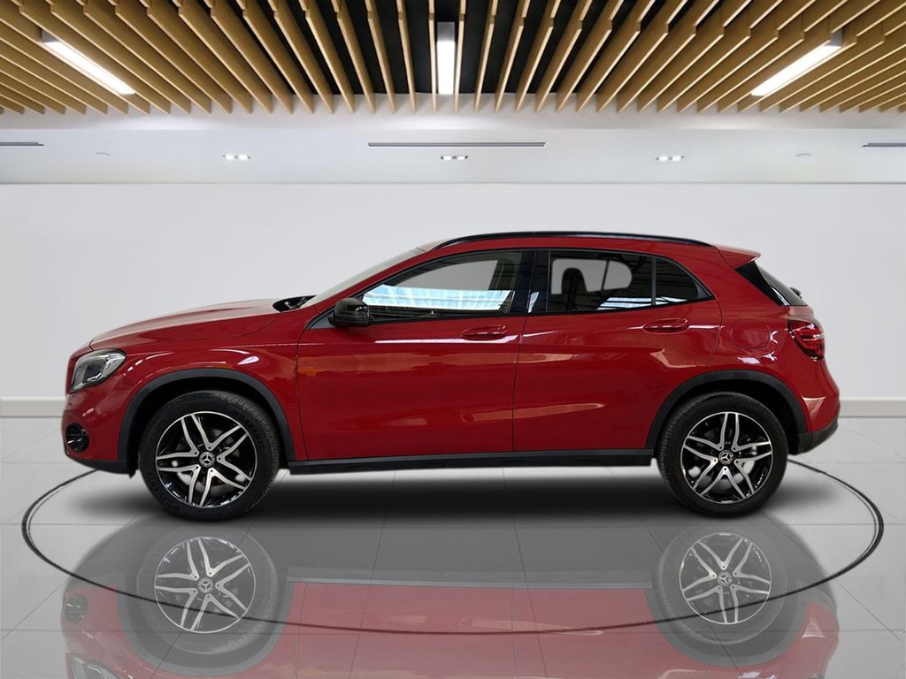 2019 Mercedes-Benz GLA — image 3