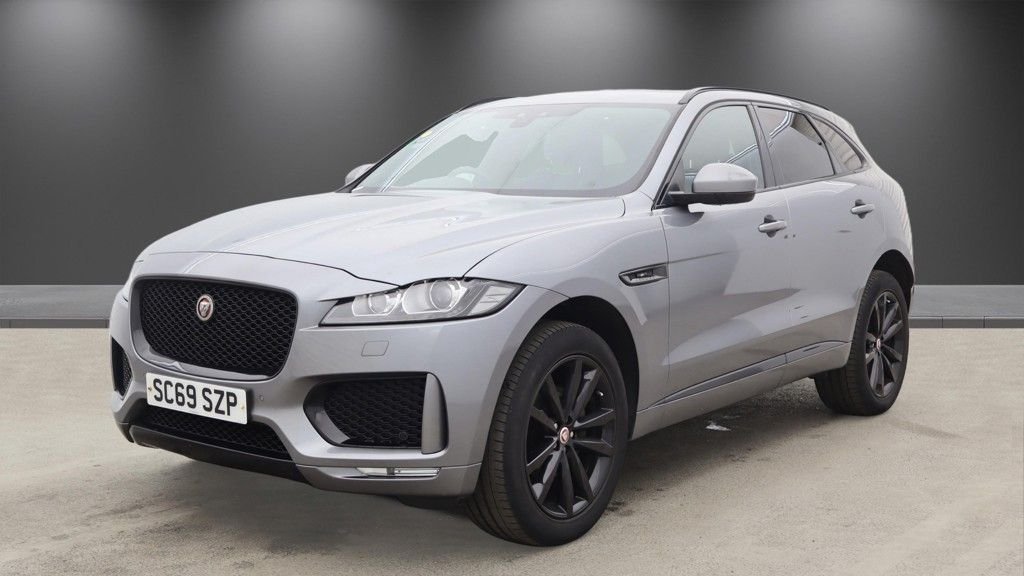 2019 Jaguar F-PACE — image 2