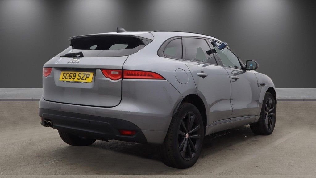 2019 Jaguar F-PACE — image 4