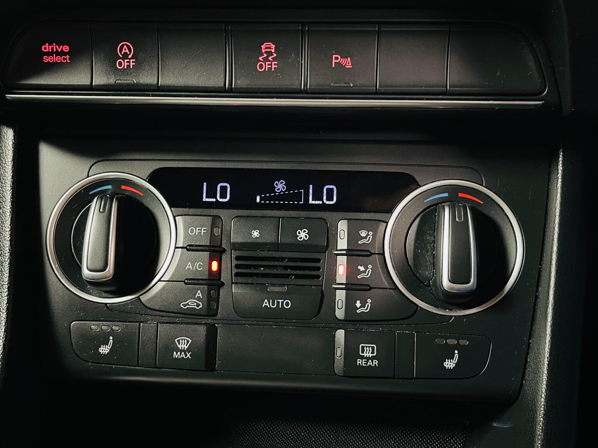 2016 66 AUDI Q3