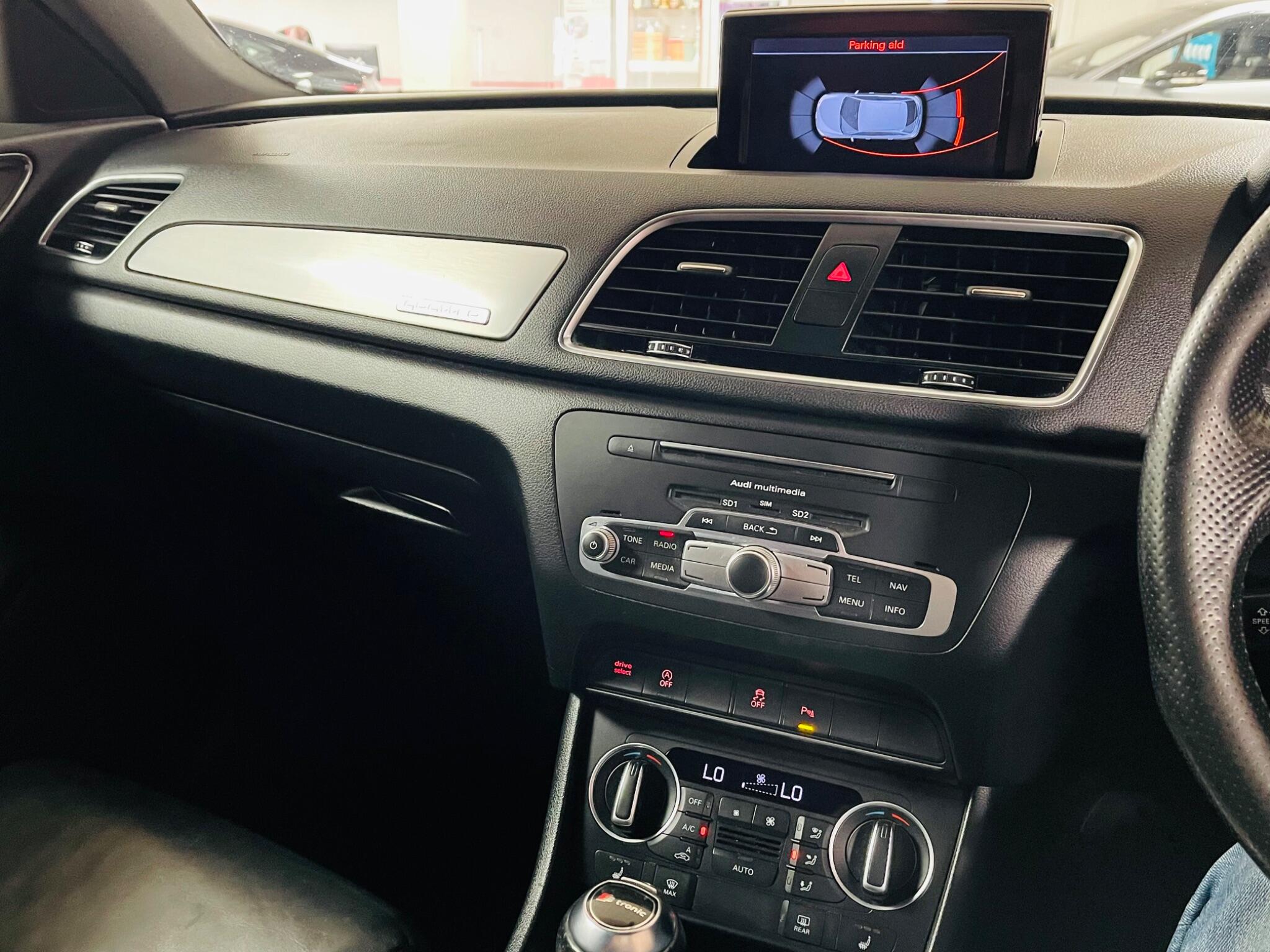 2016 66 AUDI Q3