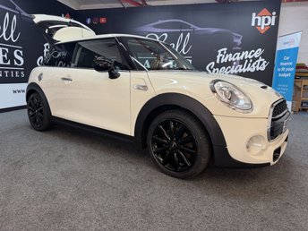 2017 MINI HATCH