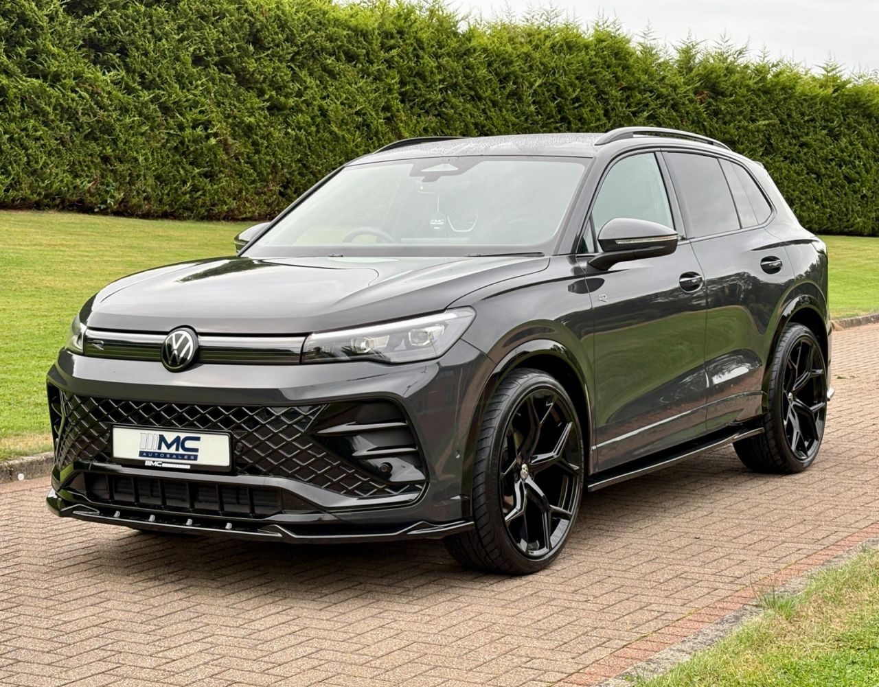 2024 VOLKSWAGEN TIGUAN 1.5 eTSI MHEV R-Line SUV 5dr Petrol Hybrid DSG Euro 6 (s/s) (150 ps) - vehicle photo 2 for sale on PureCar