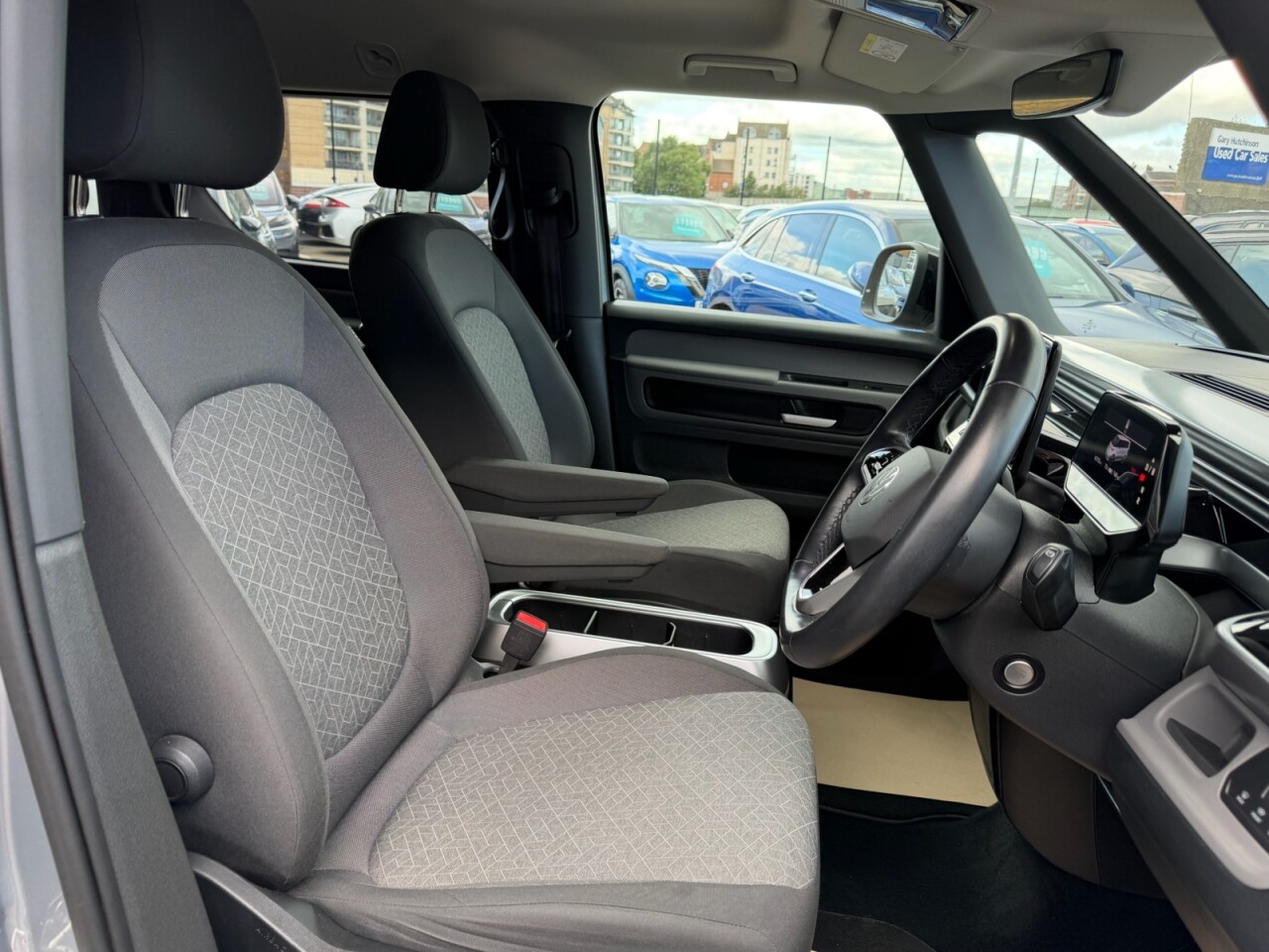 2024 VOLKSWAGEN ID. BUZZ Pro 77kWh Life MPV 5dr Electric Auto (204 ps) ONLY 45669 GENUINE LOW MILES - vehicle photo 11 for sale on PureCar