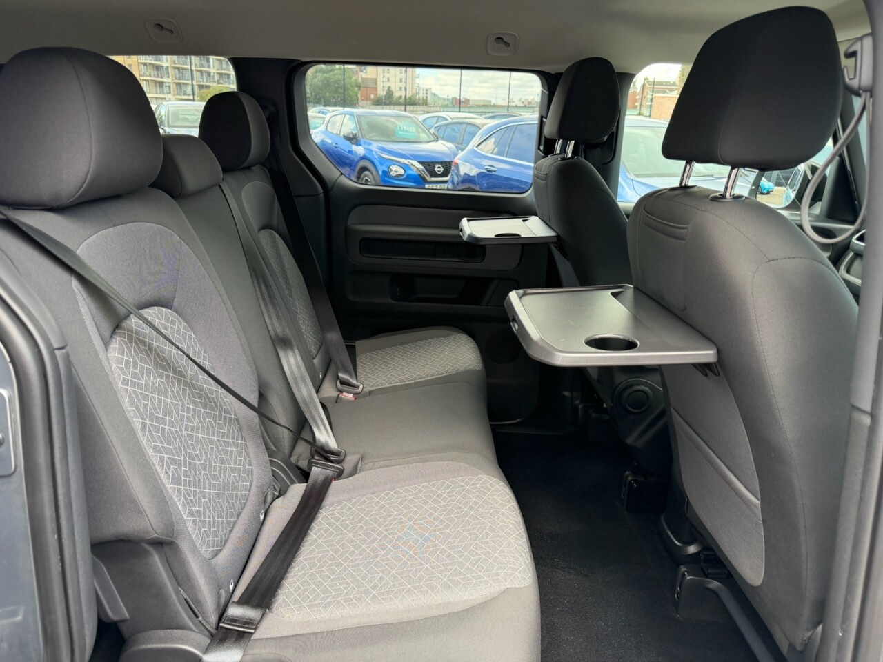 2024 VOLKSWAGEN ID. BUZZ Pro 77kWh Life MPV 5dr Electric Auto (204 ps) ONLY 45669 GENUINE LOW MILES - vehicle photo 18 for sale on PureCar