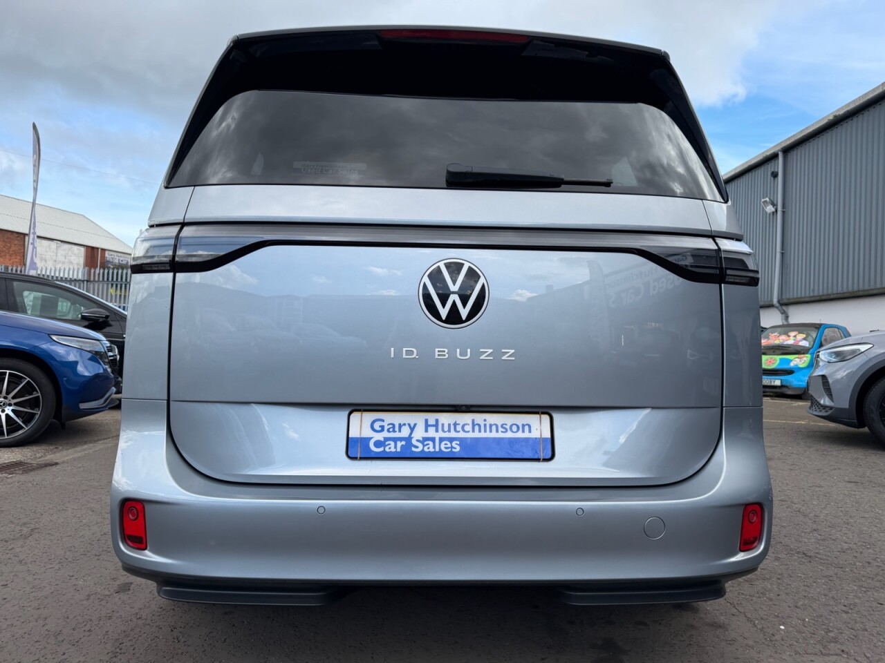 2024 VOLKSWAGEN ID. BUZZ Pro 77kWh Life MPV 5dr Electric Auto (204 ps) ONLY 45669 GENUINE LOW MILES - vehicle photo 4 for sale on PureCar