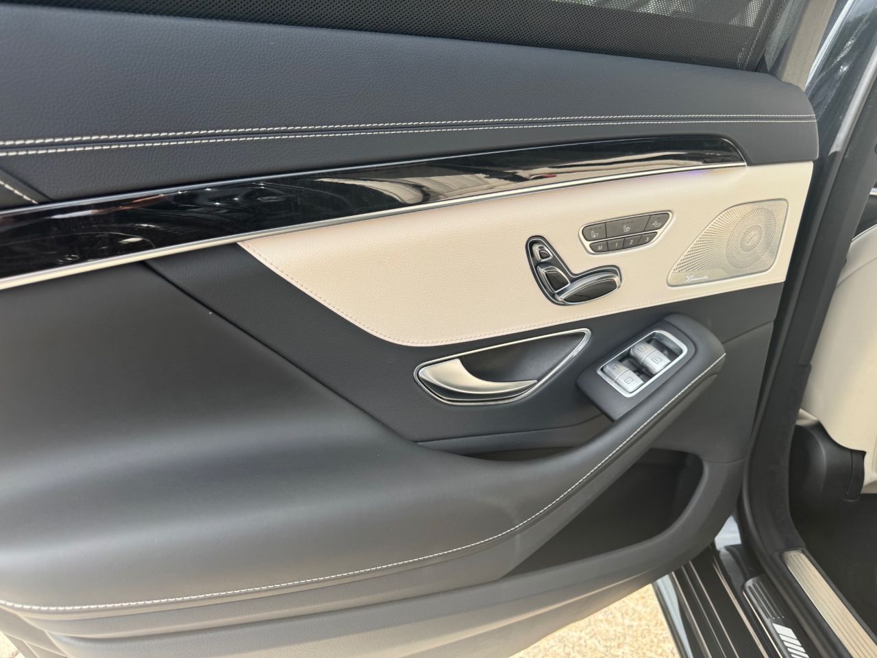 2018 MERCEDES S CLASS 4.0 S63L V8 BiTurbo AMG (Executive) Saloon 4dr Petrol SpdS MCT Euro 6 (s/s) - vehicle photo 13 for sale on PureCar