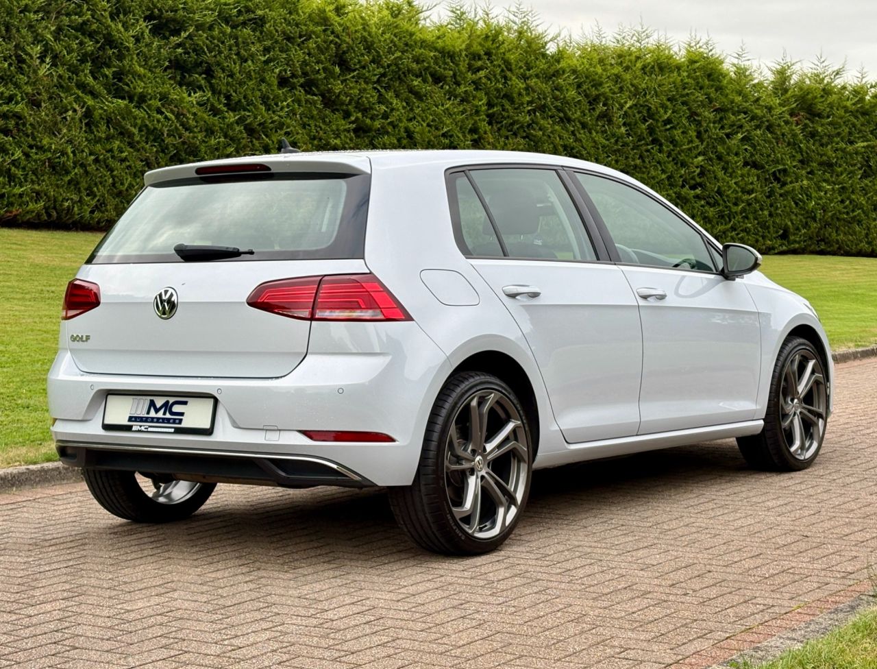 2019 VOLKSWAGEN GOLF 1.6 TDI SE Nav Hatchback 5dr Diesel Manual Euro 6 (s/s) (115 ps) - vehicle photo 3 for sale on PureCar