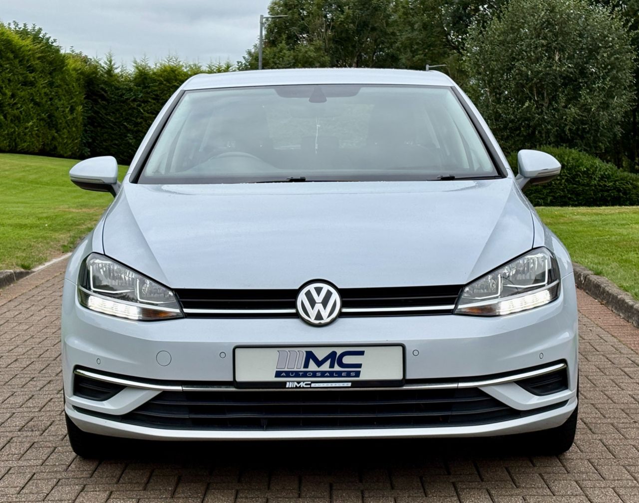 2019 VOLKSWAGEN GOLF 1.6 TDI SE Nav Hatchback 5dr Diesel Manual Euro 6 (s/s) (115 ps) - vehicle photo 10 for sale on PureCar