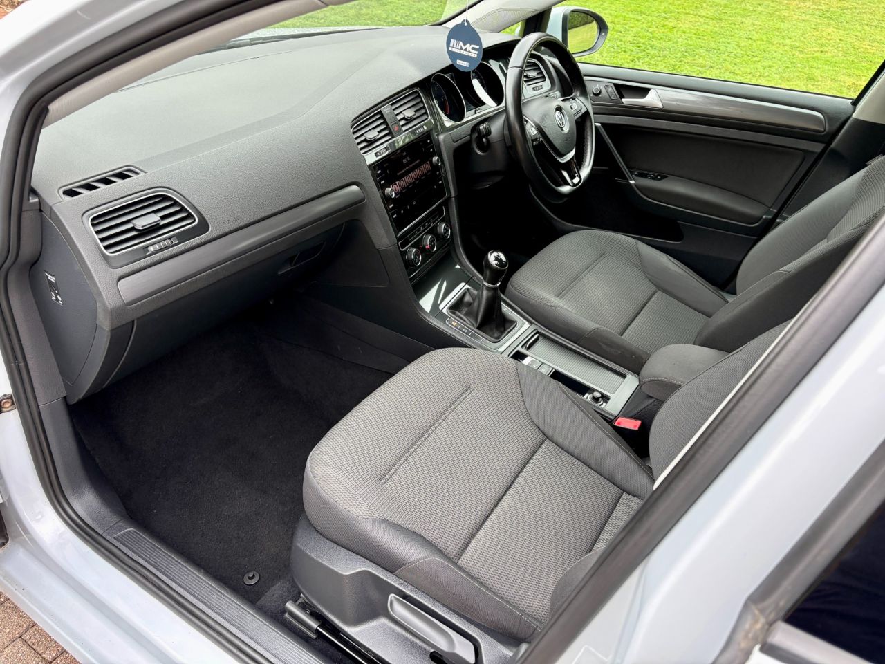 2019 VOLKSWAGEN GOLF 1.6 TDI SE Nav Hatchback 5dr Diesel Manual Euro 6 (s/s) (115 ps) - vehicle photo 11 for sale on PureCar