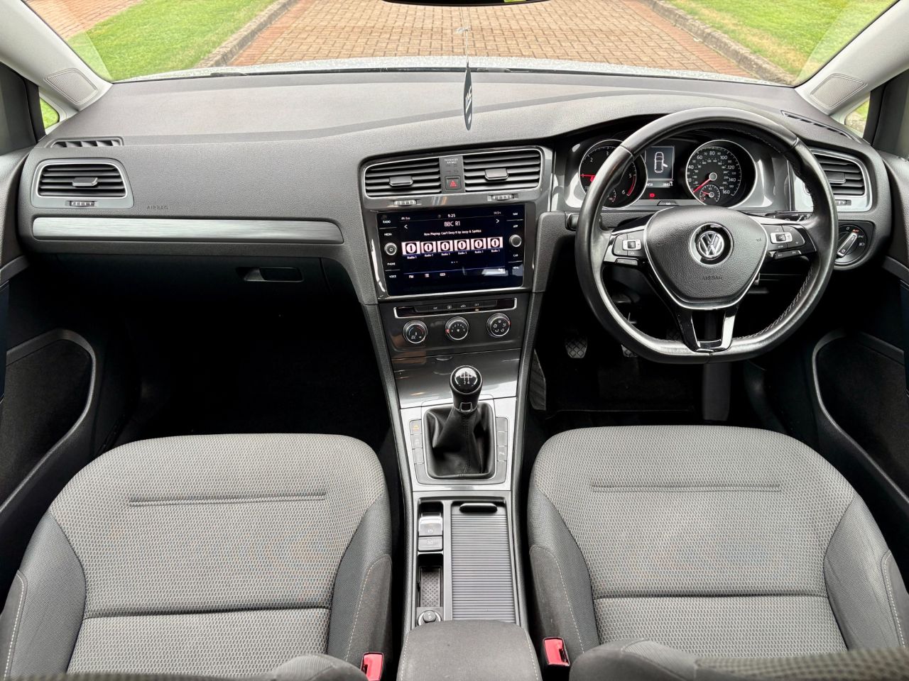2019 VOLKSWAGEN GOLF 1.6 TDI SE Nav Hatchback 5dr Diesel Manual Euro 6 (s/s) (115 ps) - vehicle photo 12 for sale on PureCar