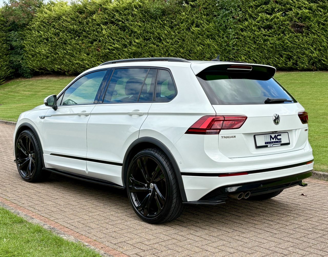 2020 VOLKSWAGEN TIGUAN 2.0 TDI R-Line Tech SUV 5dr Diesel DSG 4Motion Euro 6 (s/s) (150 ps) - vehicle photo 4 for sale on PureCar