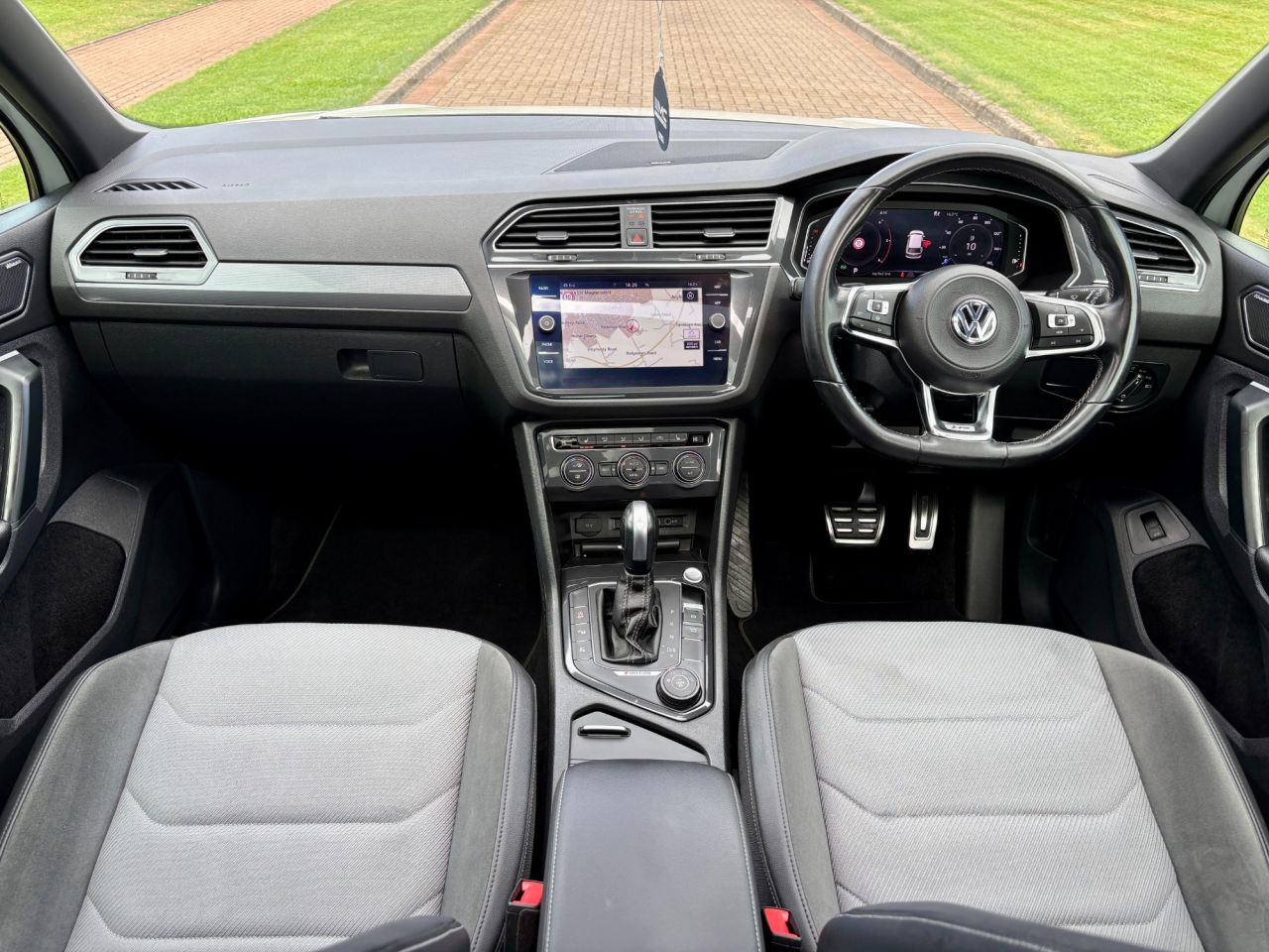 2020 VOLKSWAGEN TIGUAN 2.0 TDI R-Line Tech SUV 5dr Diesel DSG 4Motion Euro 6 (s/s) (150 ps) - vehicle photo 13 for sale on PureCar