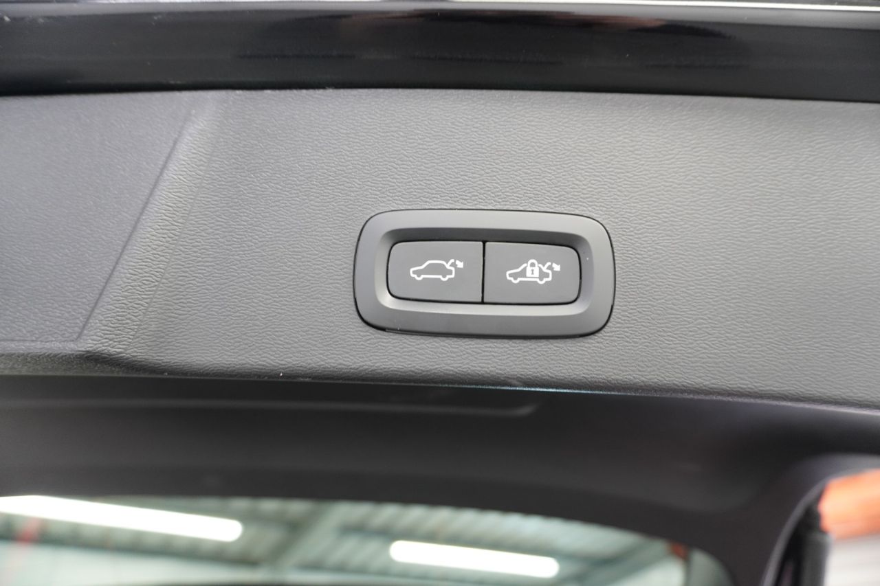 2023 VOLVO XC40 Recharge 69kWh Plus SUV 5dr Electric Auto (231 ps) - vehicle photo 22 for sale on PureCar
