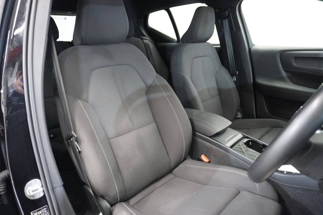 2023 VOLVO XC40 Recharge 69kWh Plus SUV 5dr Electric Auto (231 ps) - vehicle photo 25 for sale on PureCar