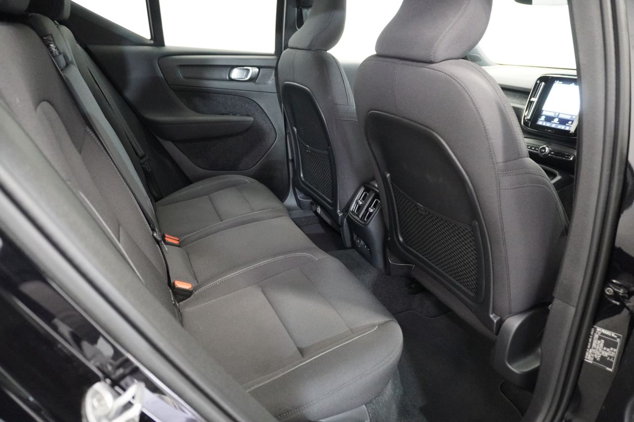 2023 VOLVO XC40 Recharge 69kWh Plus SUV 5dr Electric Auto (231 ps) - vehicle photo 31 for sale on PureCar