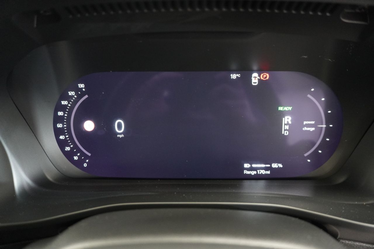 2023 VOLVO C40 Recharge 69kWh Plus SUV 5dr Electric Auto (231 ps) - vehicle photo 25 for sale on PureCar