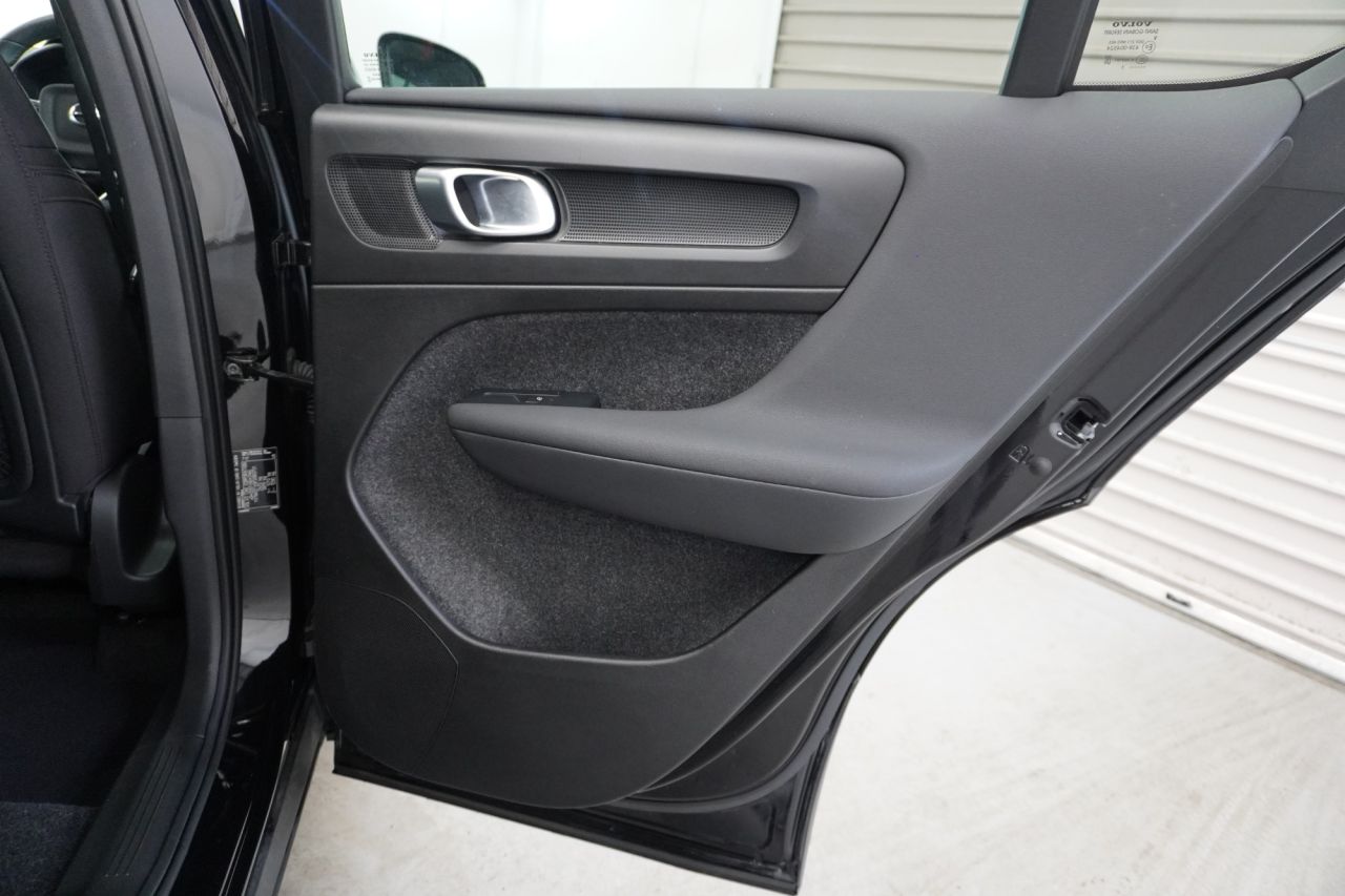 2023 VOLVO C40 Recharge 69kWh Plus SUV 5dr Electric Auto (231 ps) - vehicle photo 30 for sale on PureCar