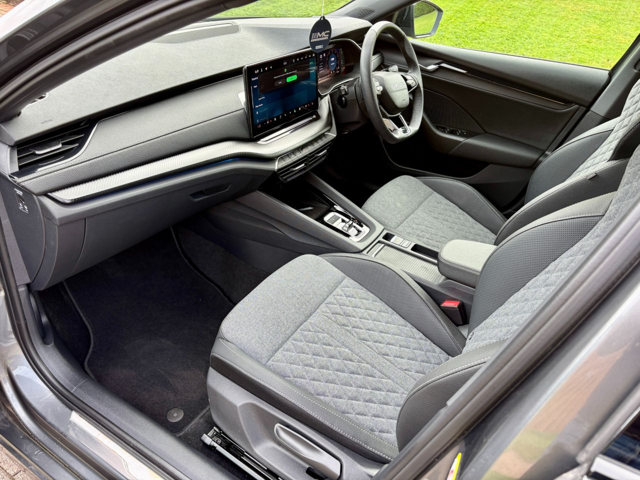 2025 SKODA OCTAVIA 2.0 TDI SportLine Hatchback 5dr Diesel DSG Euro 6 (s/s) (150 ps) - vehicle photo 11 for sale on PureCar