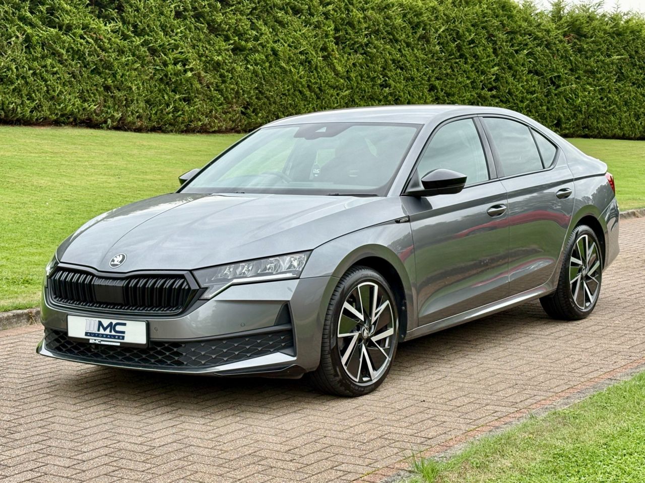 2025 SKODA OCTAVIA 2.0 TDI SportLine Hatchback 5dr Diesel DSG Euro 6 (s/s) (150 ps) - vehicle photo 2 for sale on PureCar