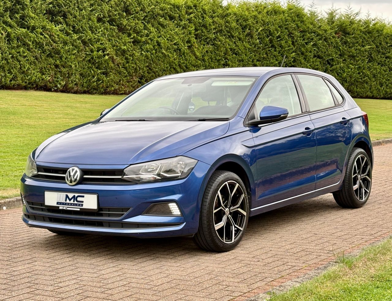 2018 VOLKSWAGEN POLO 1.0 TSI SE Hatchback 5dr Petrol Manual Euro 6 (s/s) (95 ps) - vehicle photo 2 for sale on PureCar