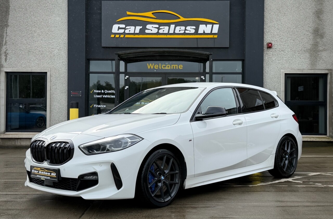 2020 BMW 1 SERIES 2.0 120d M Sport Hatchback 5dr Diesel Auto xDrive Euro 6 (s/s) (190 ps) - vehicle photo 2 for sale on PureCar