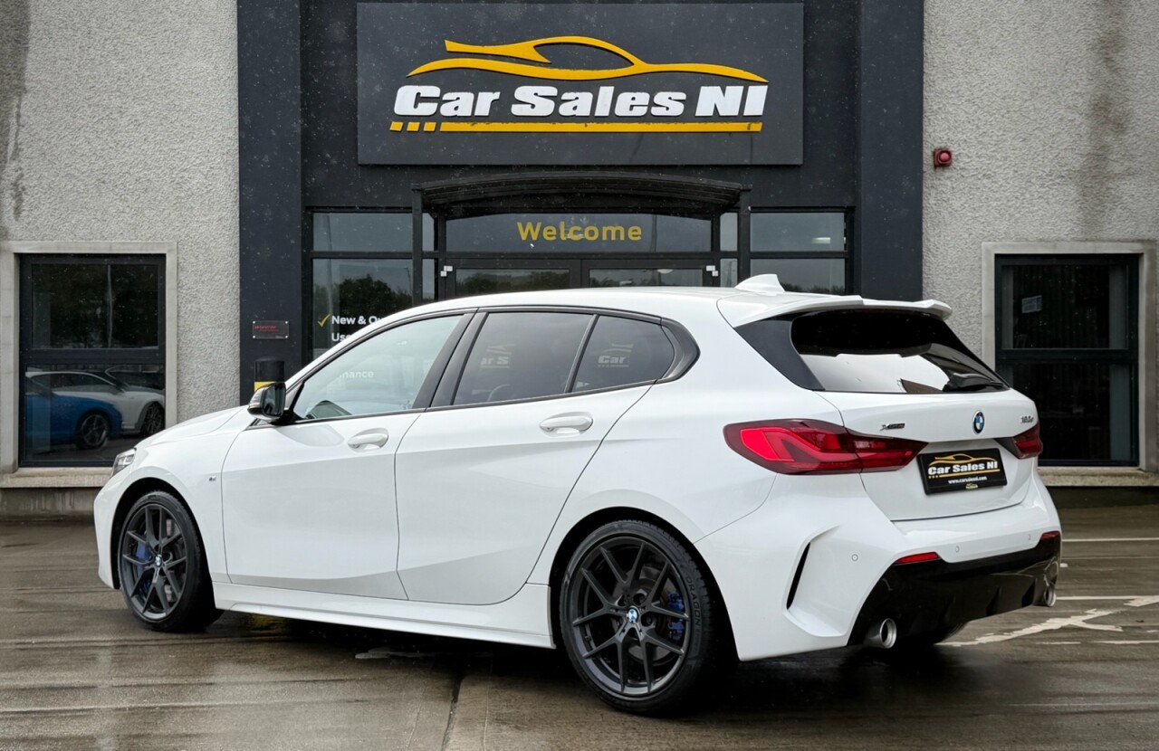 2020 BMW 1 SERIES 2.0 120d M Sport Hatchback 5dr Diesel Auto xDrive Euro 6 (s/s) (190 ps) - vehicle photo 4 for sale on PureCar