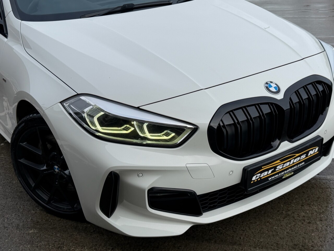 2020 BMW 1 SERIES 2.0 120d M Sport Hatchback 5dr Diesel Auto xDrive Euro 6 (s/s) (190 ps) - vehicle photo 5 for sale on PureCar