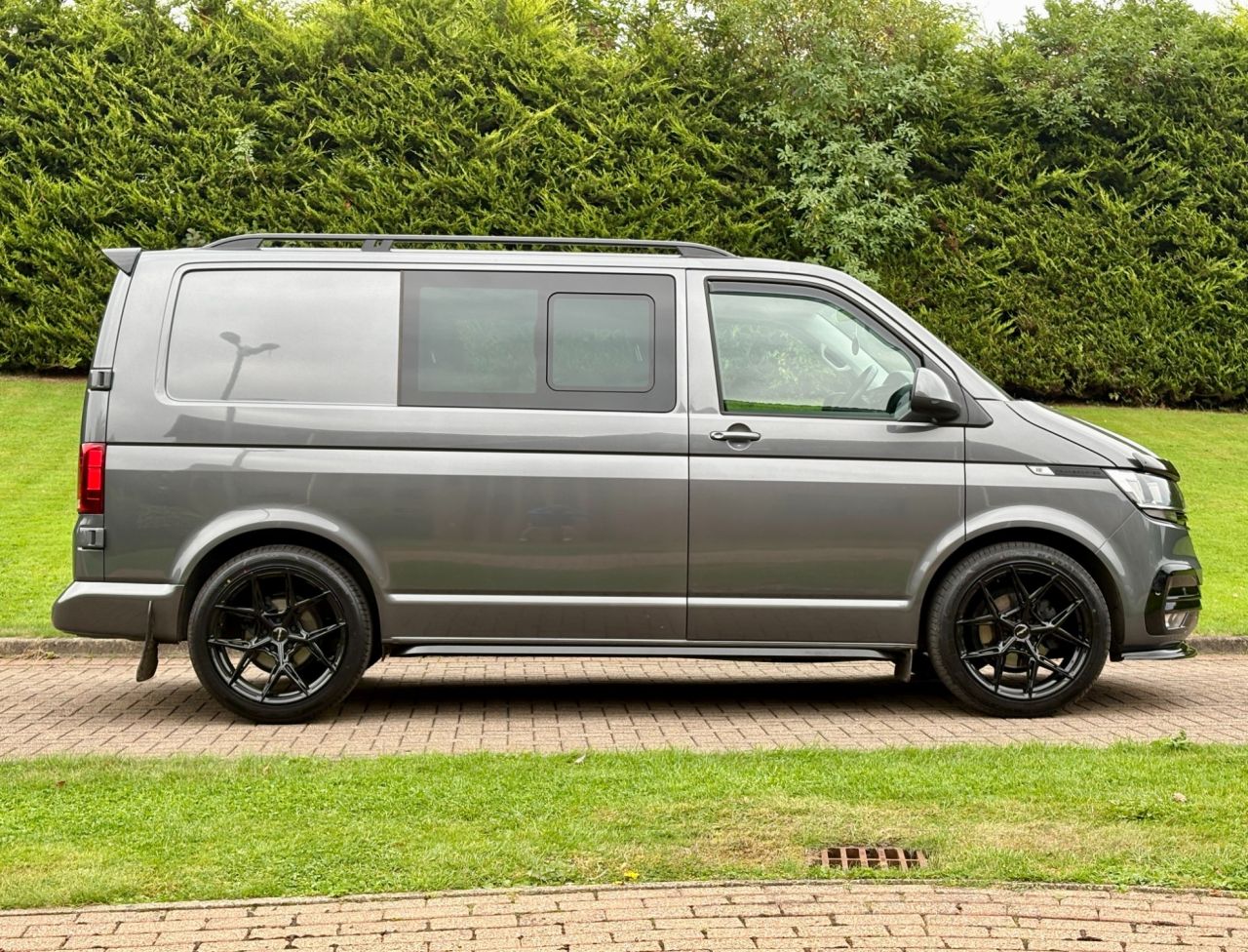 2022 VOLKSWAGEN TRANSPORTER 2.0 TDI T30 Highline Kombi Double Cab 5dr Diesel DSG FWD SWB Euro 6 (s/s) ( - vehicle photo 7 for sale on PureCar