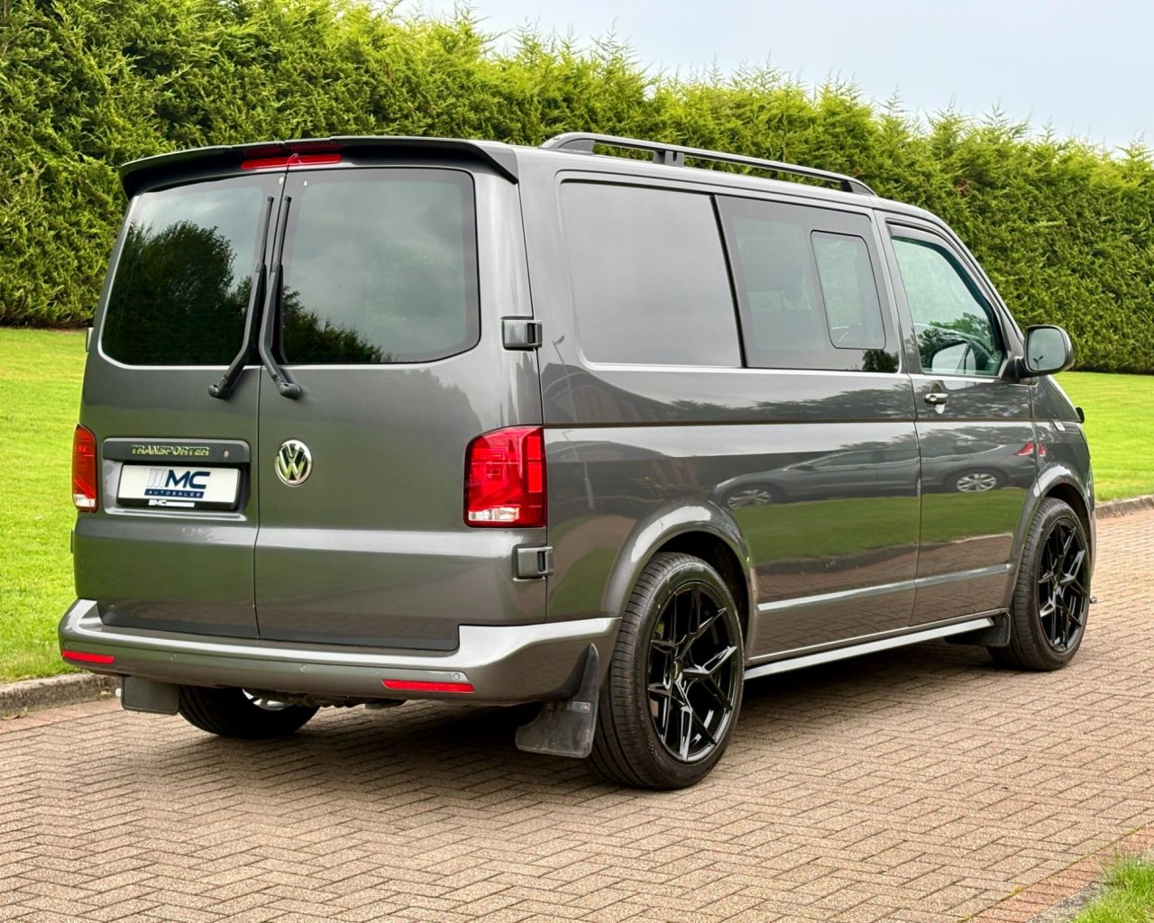 2022 VOLKSWAGEN TRANSPORTER 2.0 TDI T30 Highline Kombi Double Cab 5dr Diesel DSG FWD SWB Euro 6 (s/s) ( - vehicle photo 3 for sale on PureCar