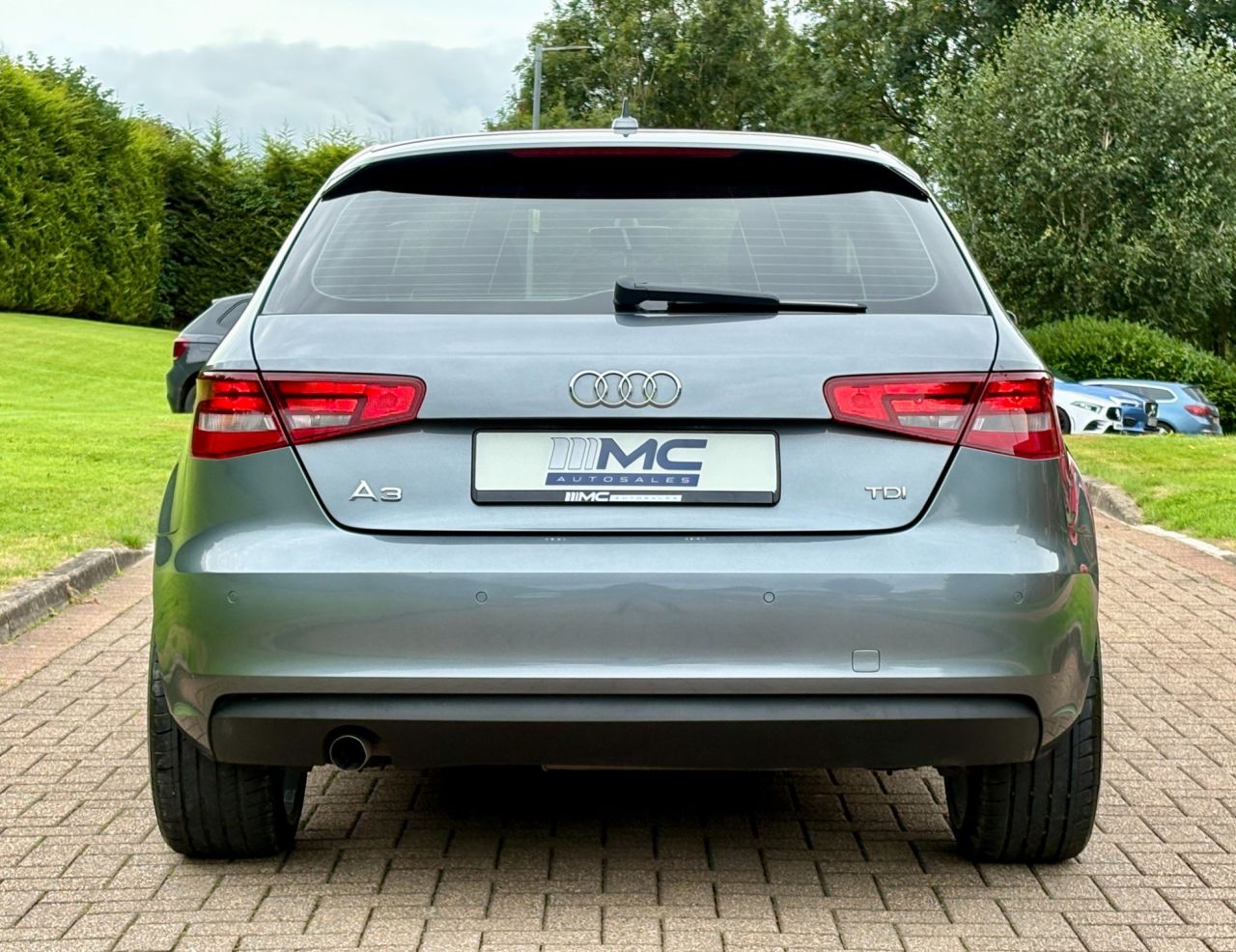 2016 AUDI A3 1.6 TDI ultra SE Technik Hatchback 3dr Diesel Manual Euro 6 (s/s) (110 ps) - vehicle photo 9 for sale on PureCar