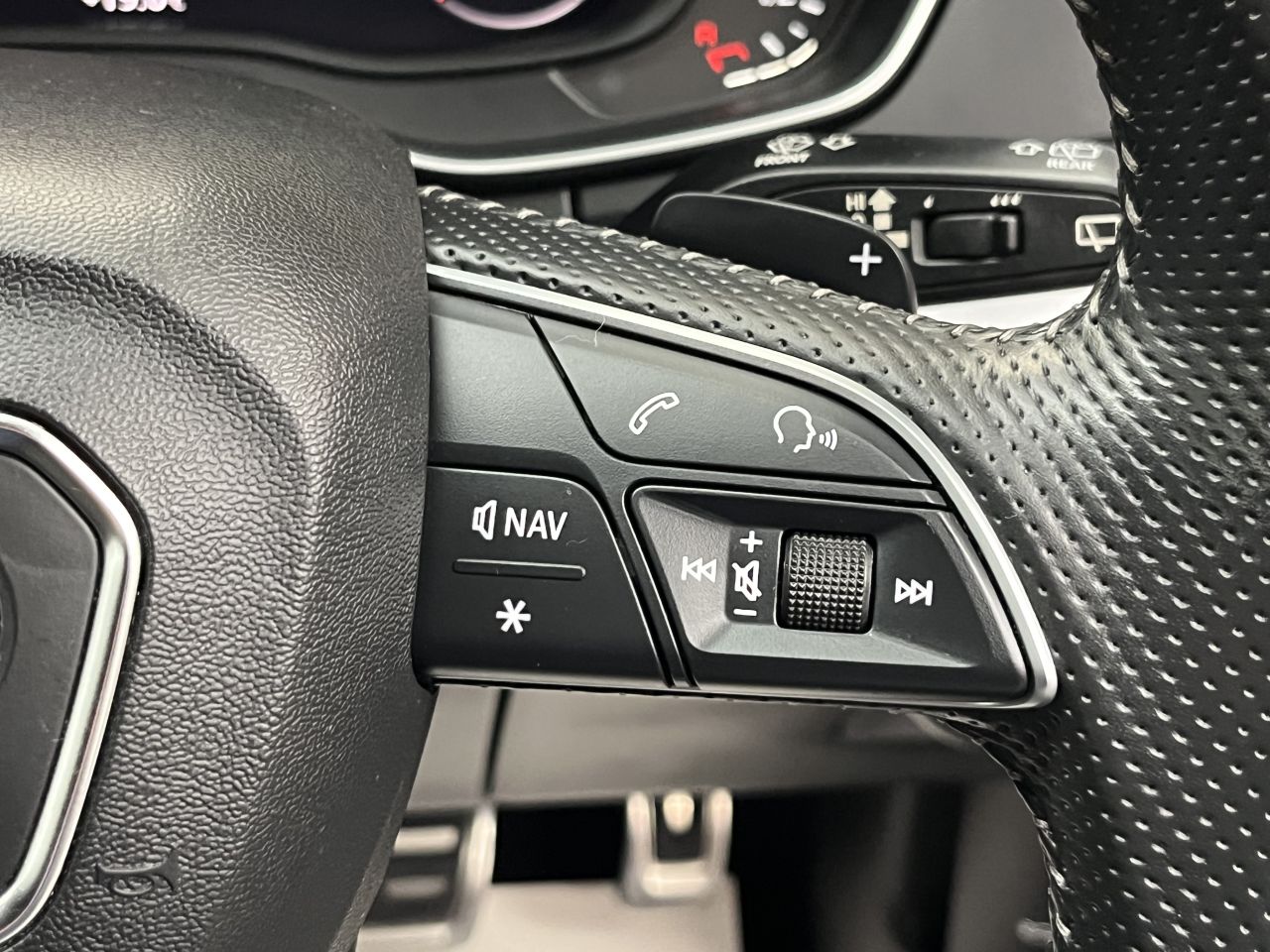 2019 AUDI Q5 S Line - vehicle photo 44 for sale on PureCar