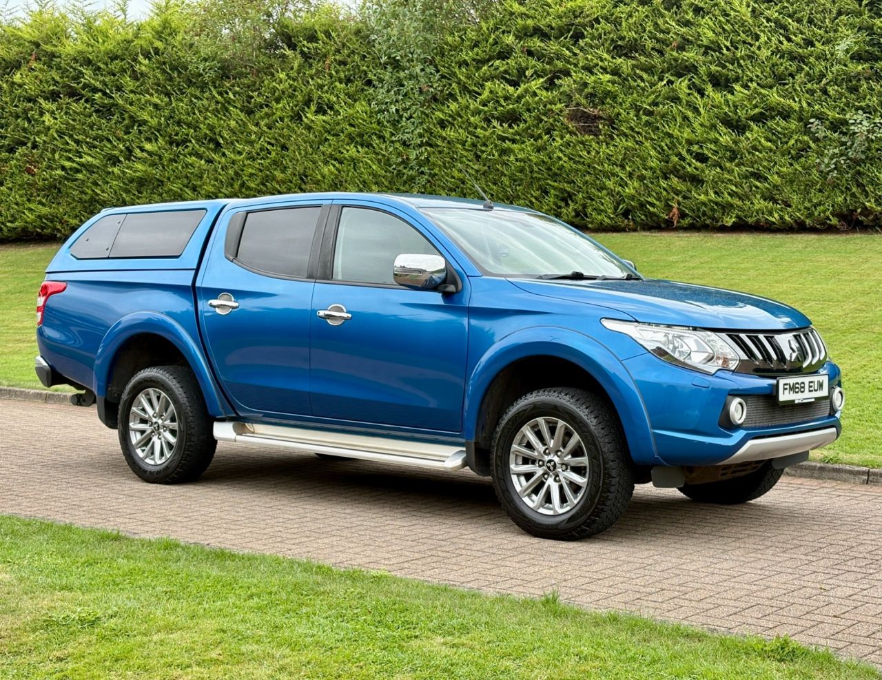 2019 MITSUBISHI L200 2.4 DI-D DC Barbarian Pickup Double Cab 4dr Diesel Auto 4WD Euro 6 (178 ps) - vehicle photo 6 for sale on PureCar